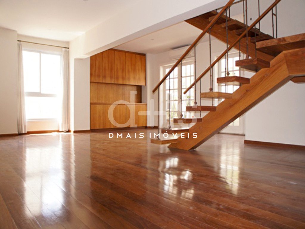 Cobertura triplex à venda no Jardim América Cobertura triplex à venda no Jardim América