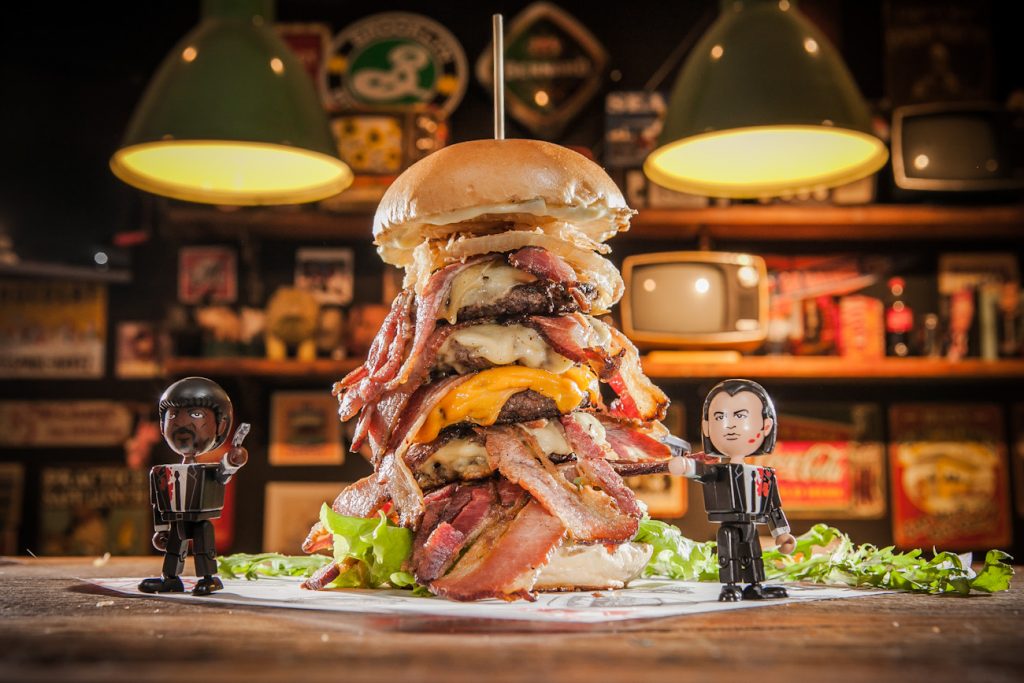 HAMBURGUERIA ESTILO AMERICANA EM SP! 😍🍔 Fomos navegar na