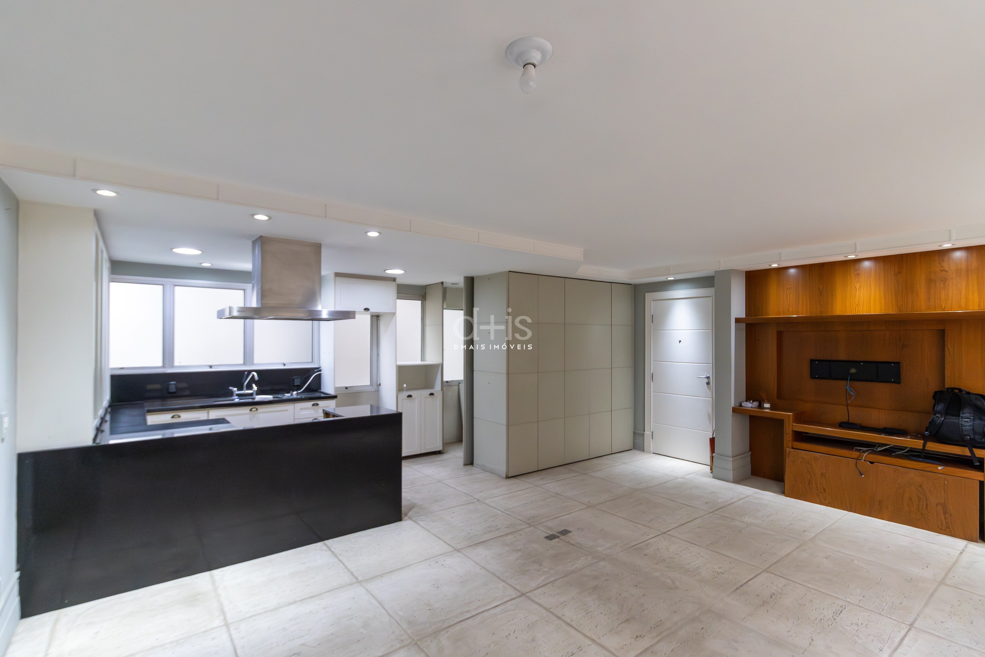 Apartamento com 2 vagas no Jardim Amrica