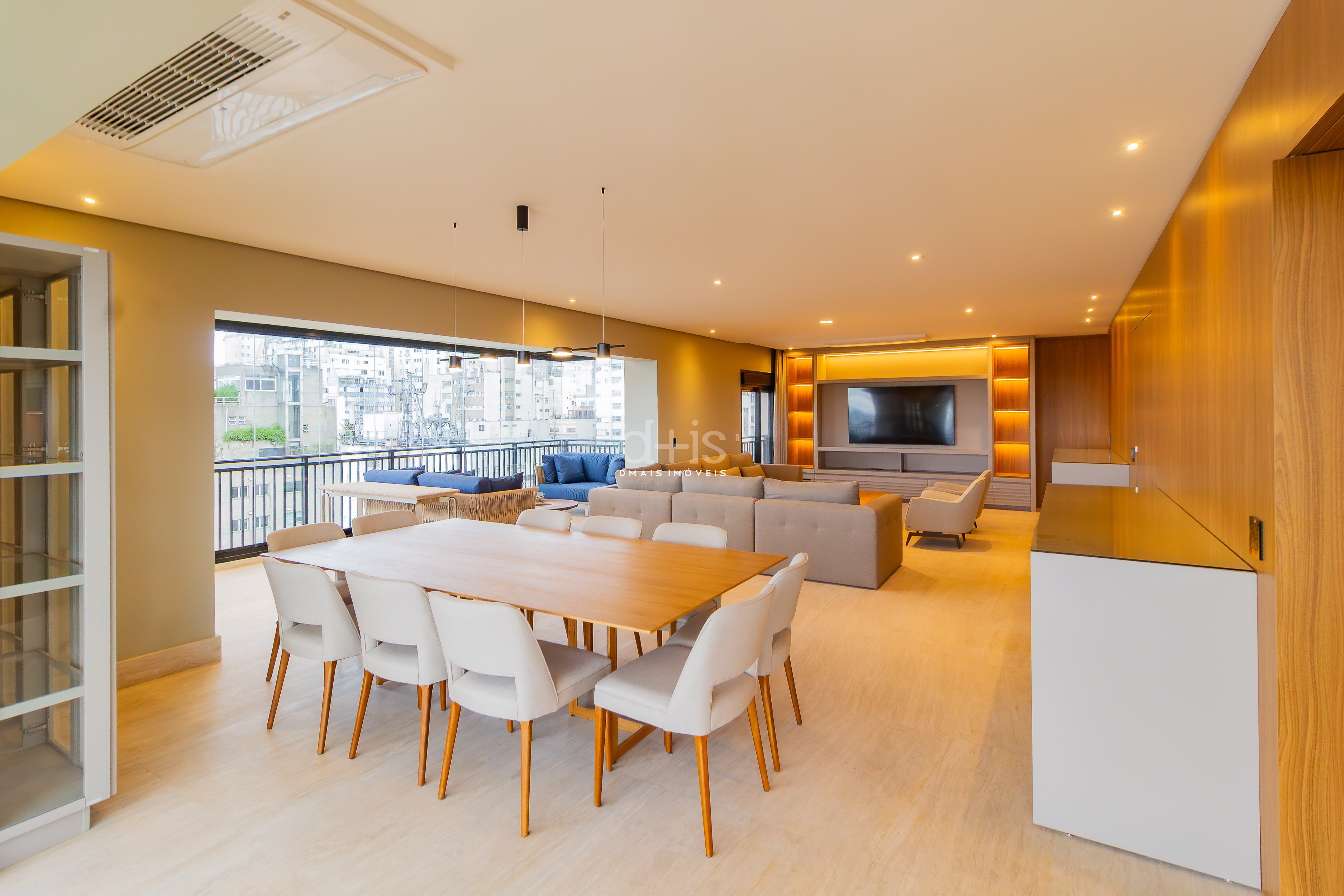 Apartamento reformado com vista skyline e lazer completo no Jardins Apartamento reformado com vista skyline e lazer completo no Jardins