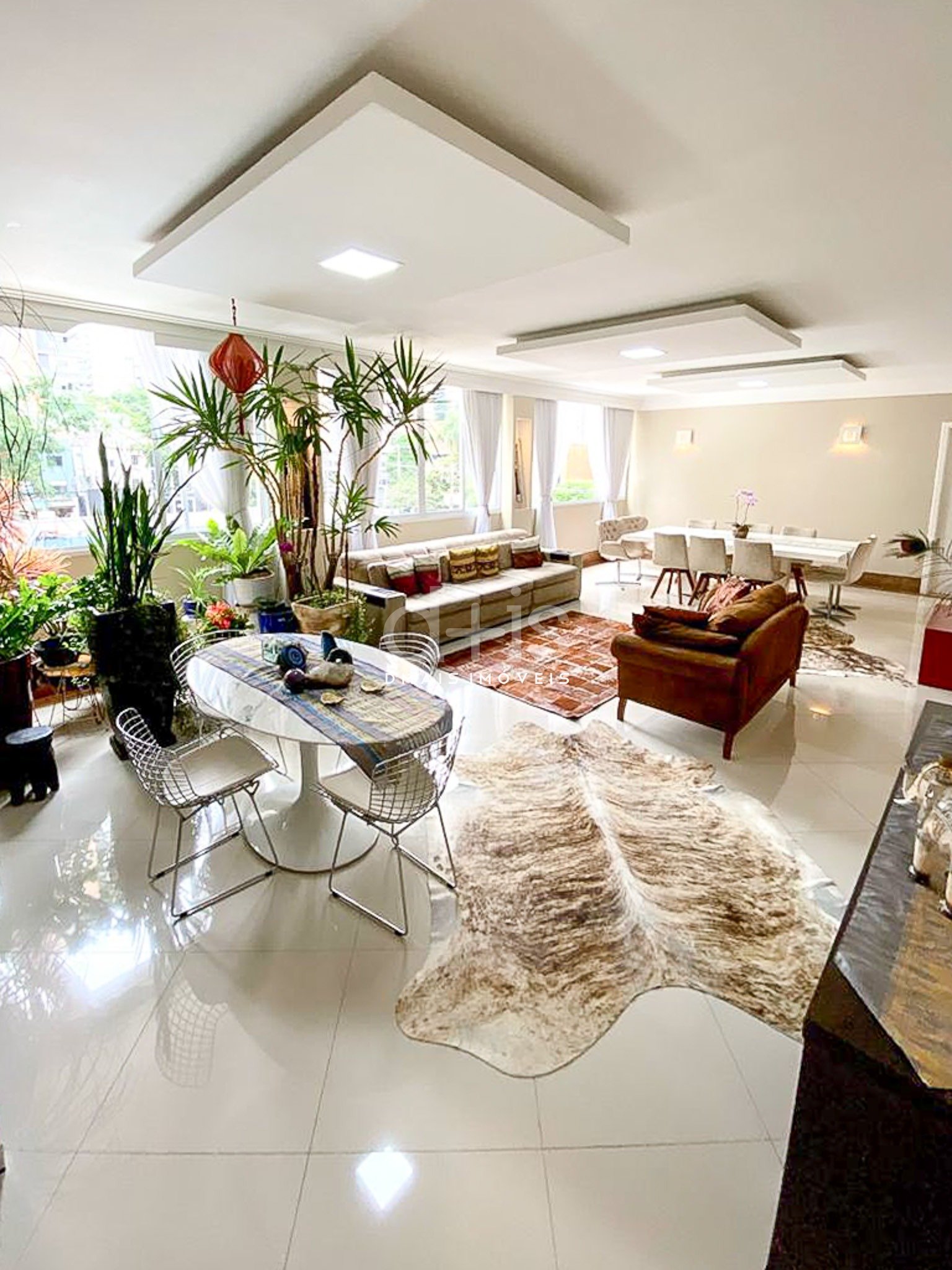 Apartamento de 198m� no Jardim Paulista