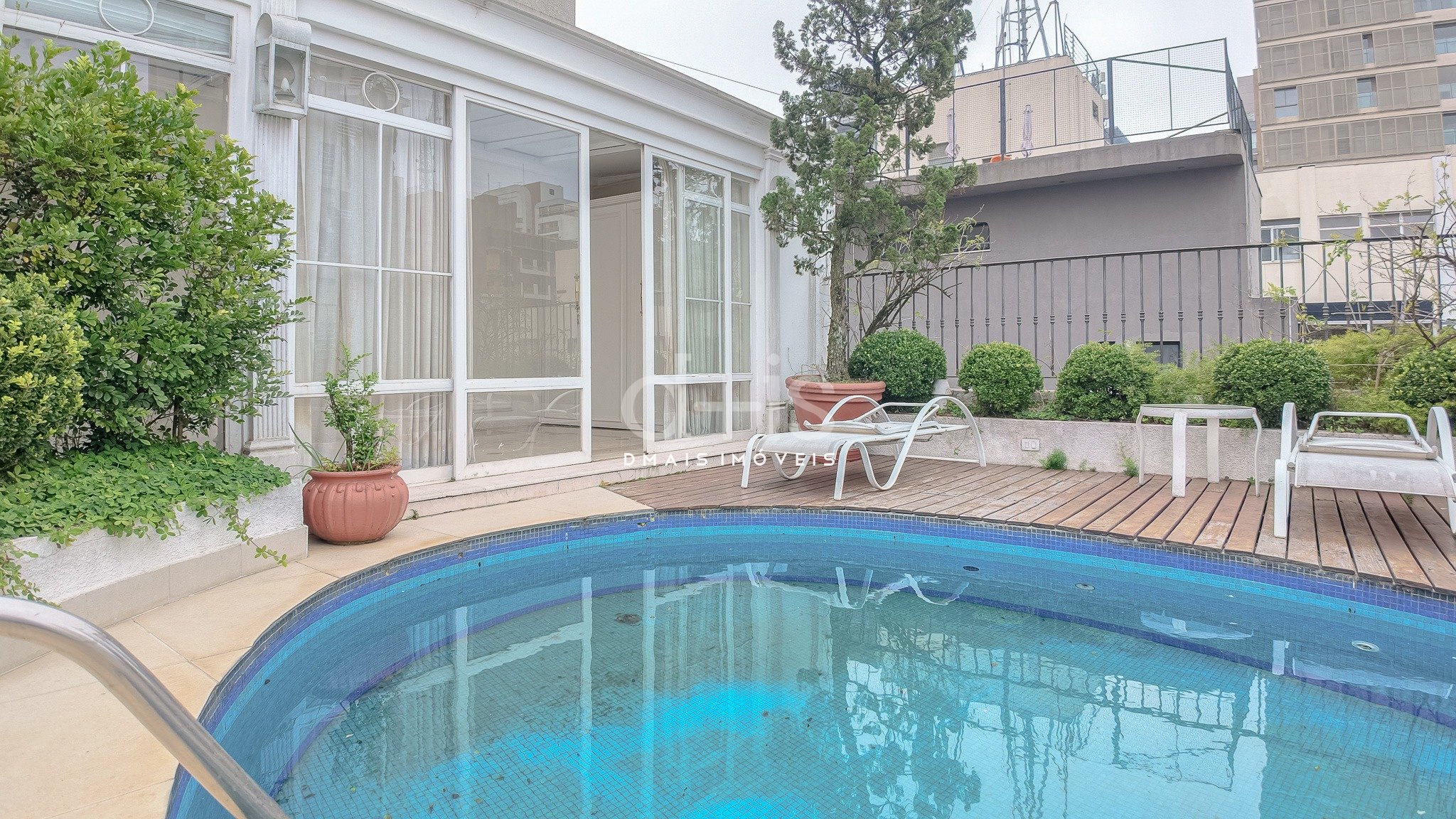 Cobertura Triplex de 221m� com Piscina Privativa no Jardim Paulista