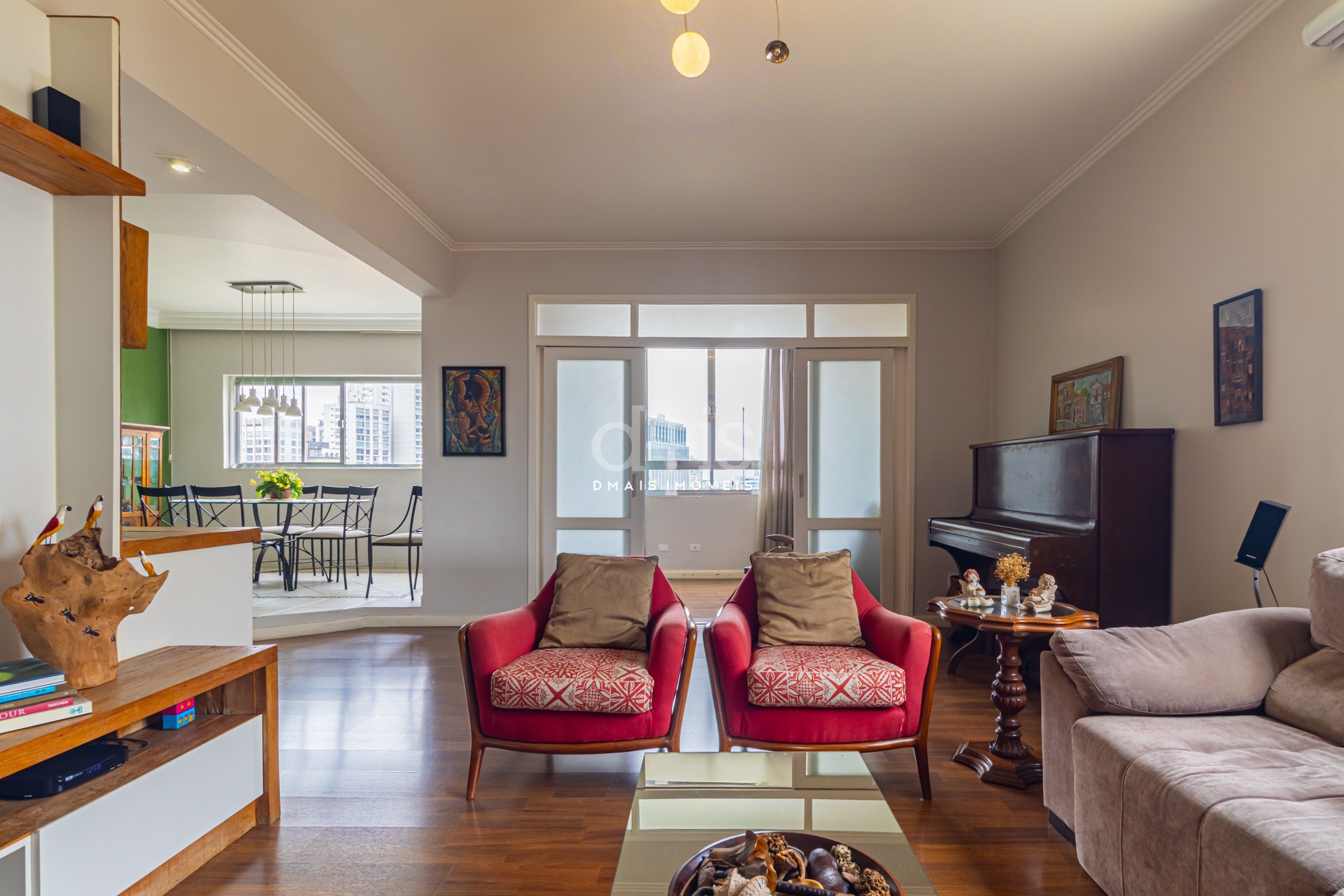 Apartamento de 156m com Hall Privativo no Jardins