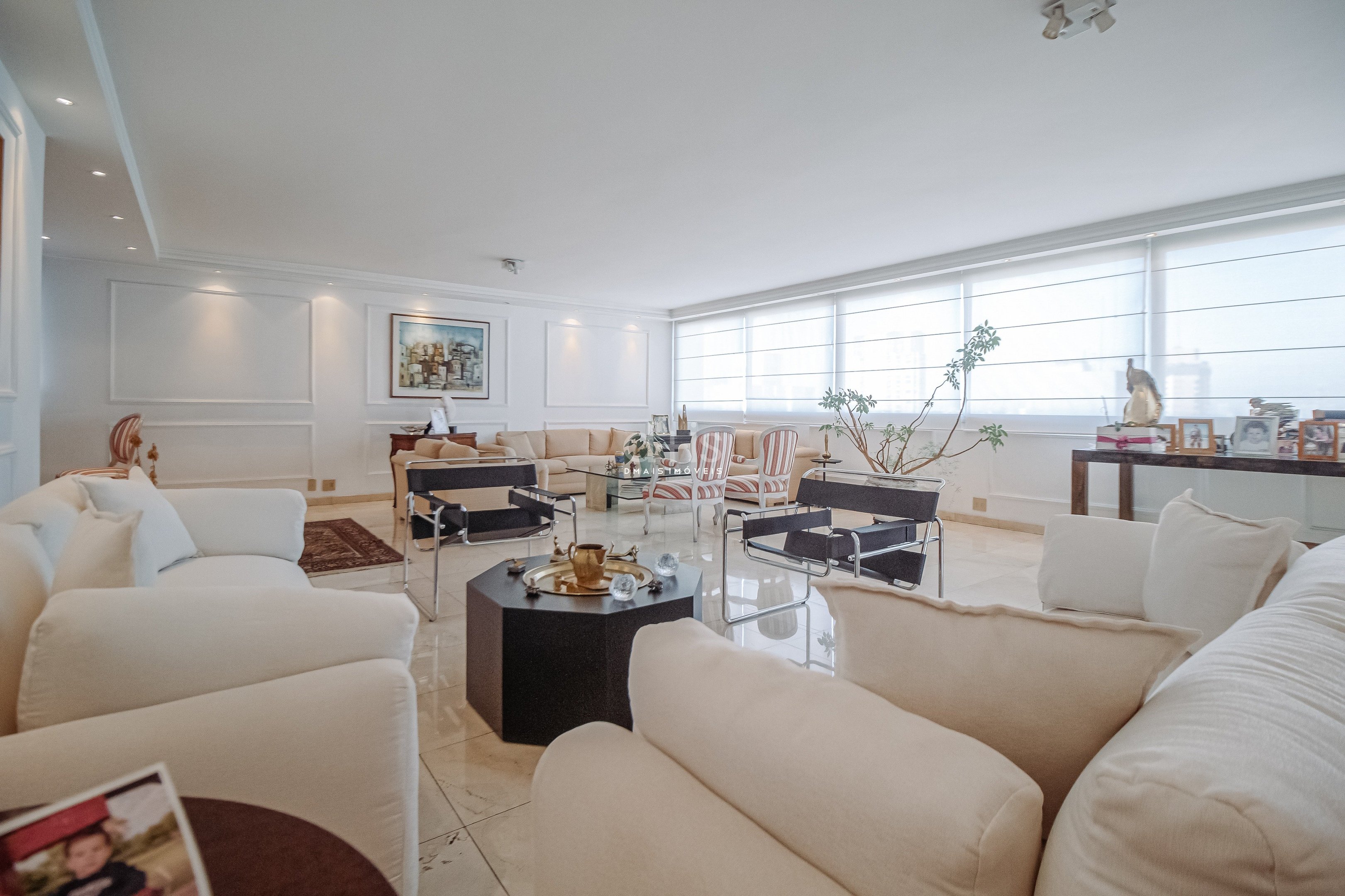 Apartamento espa�oso com vista para o bairro