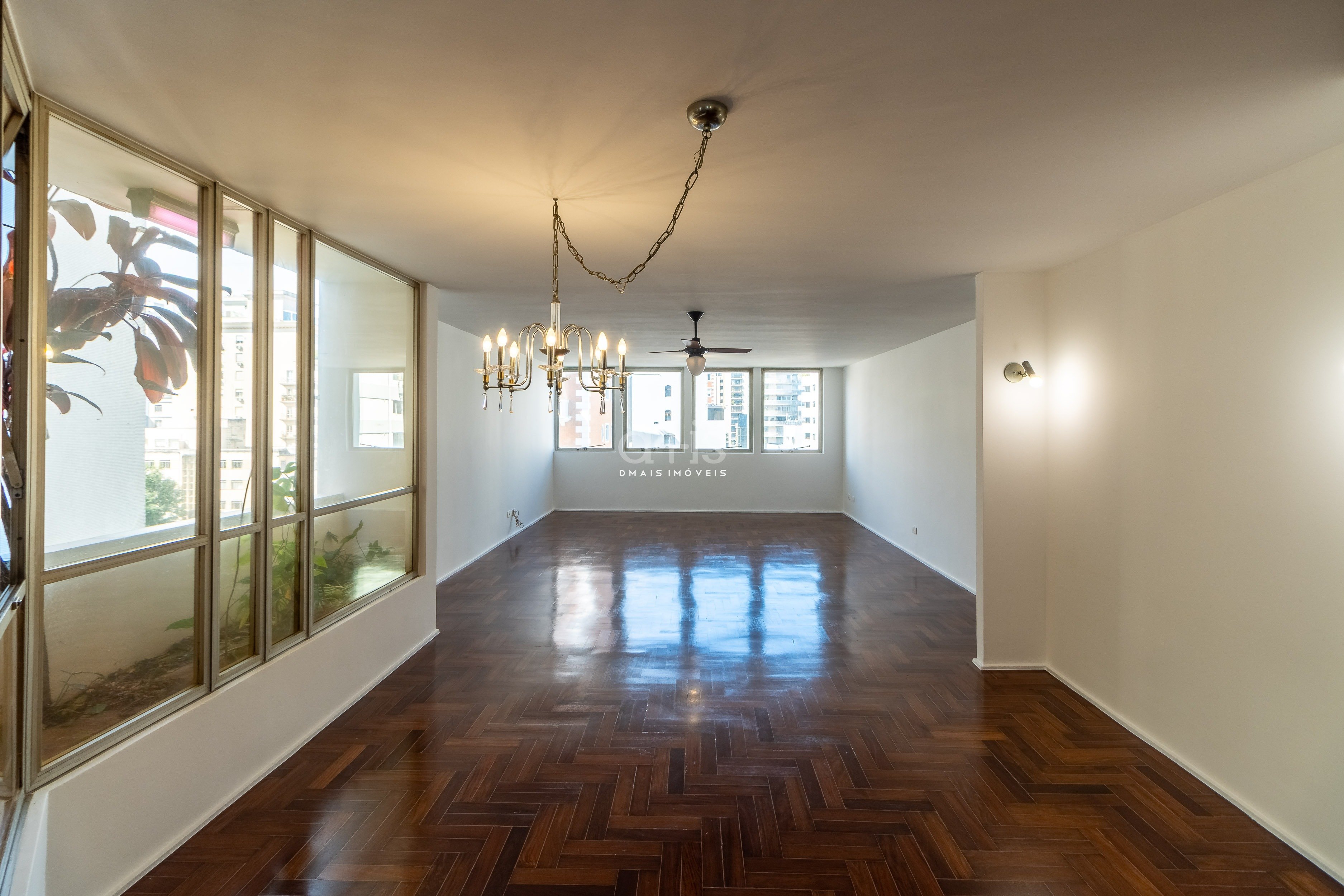 Apartamento com 3 Suítes e Planta Ampla no Jardins, Próximo ao Paulistano Apartamento com 3 Suítes e Planta Ampla no Jardins, Próximo ao Paulistano