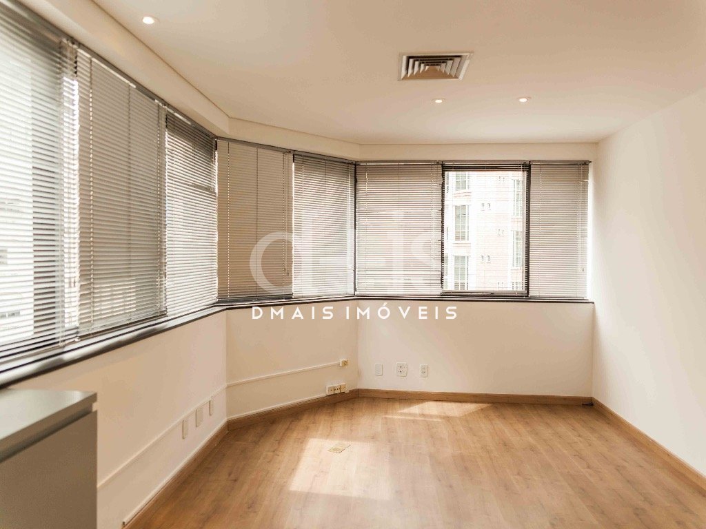 Conjunto comercial no Jardim América Conjunto comercial no Jardim América