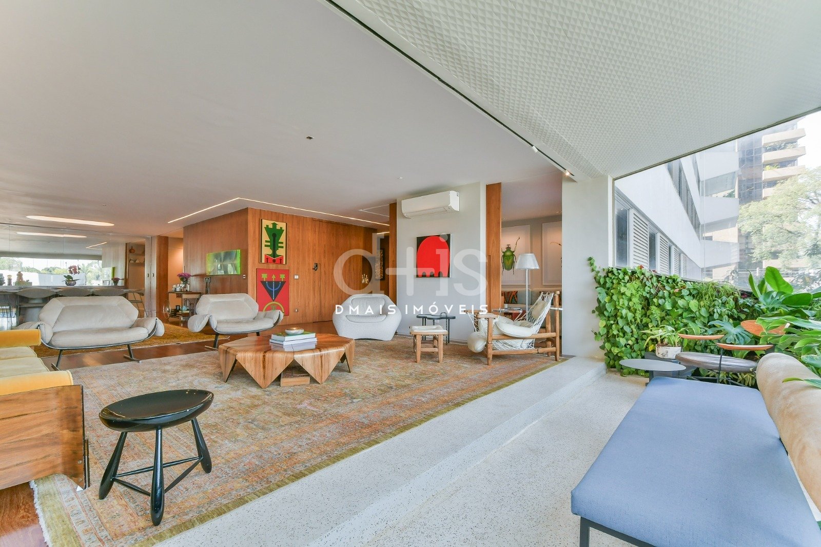 Apartamento de 300m com Varanda no Jardins