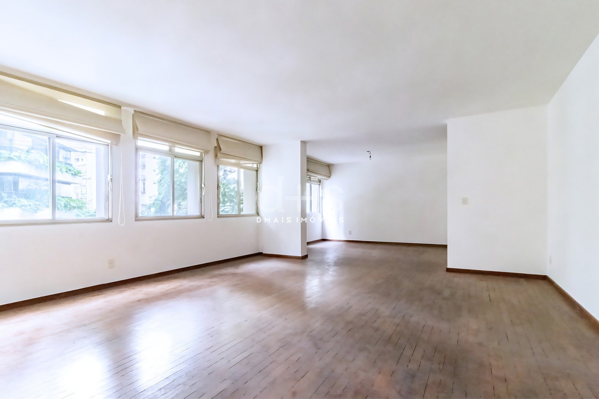 Apartamento de 140m� e 1 vaga no Jardins