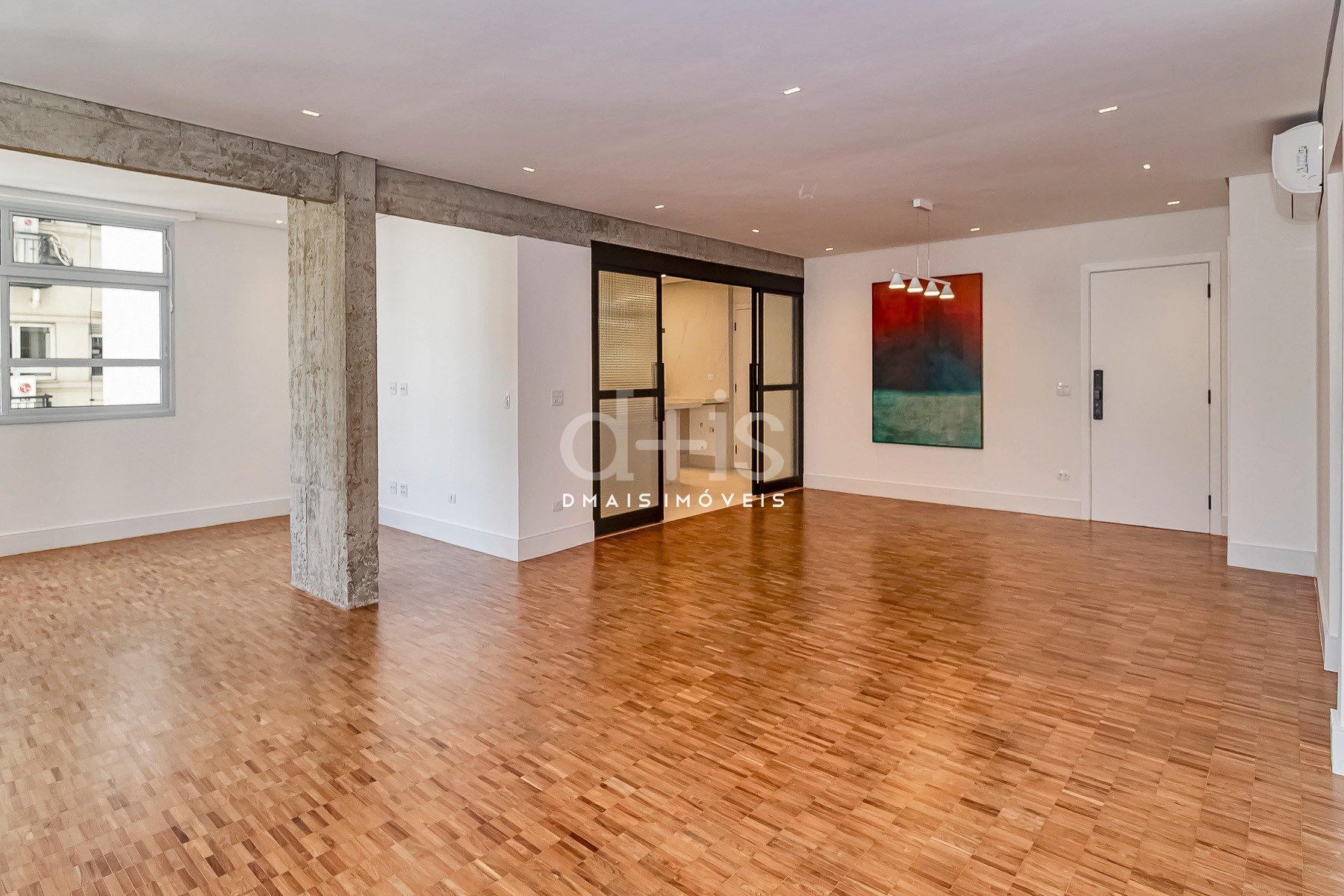Apartamento reformado com planta fluida em rua tranquila no Jardim América Apartamento reformado com planta fluida em rua tranquila no Jardim América