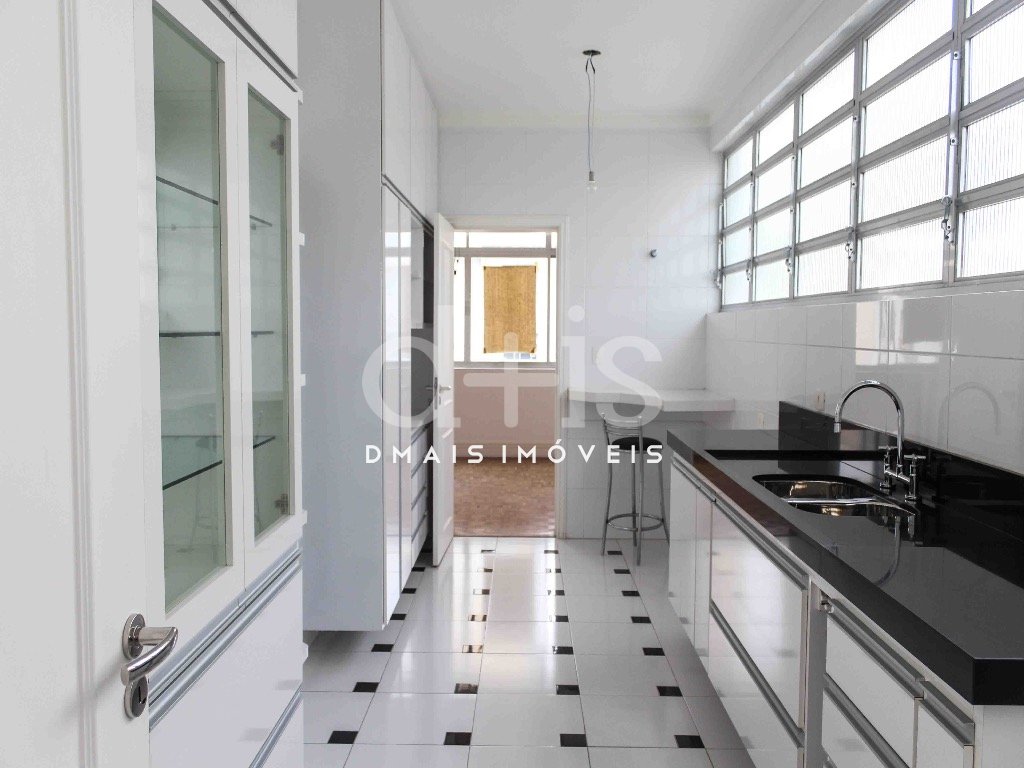 Apartamento reformado à venda no Jardim Paulista Apartamento reformado à venda no Jardim Paulista