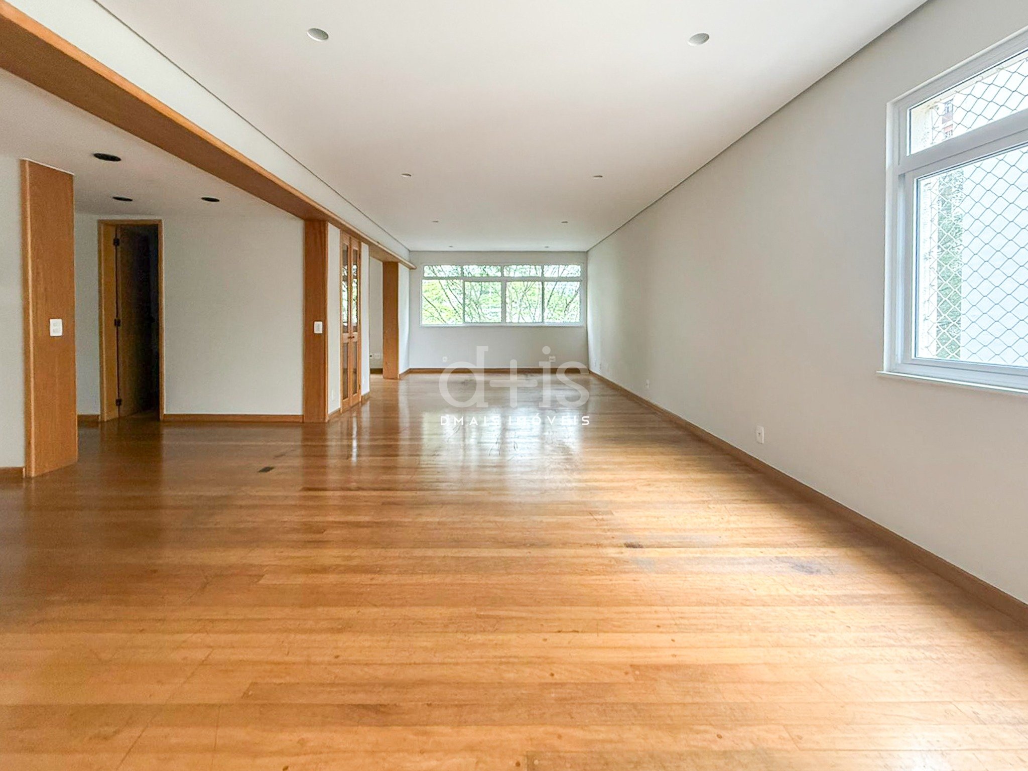 Apartamento de 144m� com 2 su�tes no Jardins