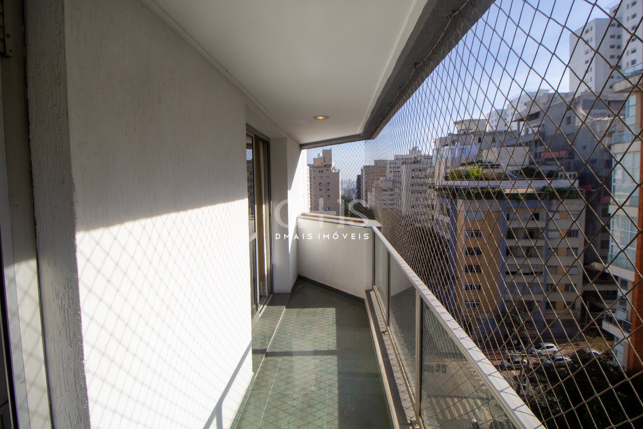 Apartamento prximo  Avenida Paulista e rua Oscar Freire com 3 dormitrios