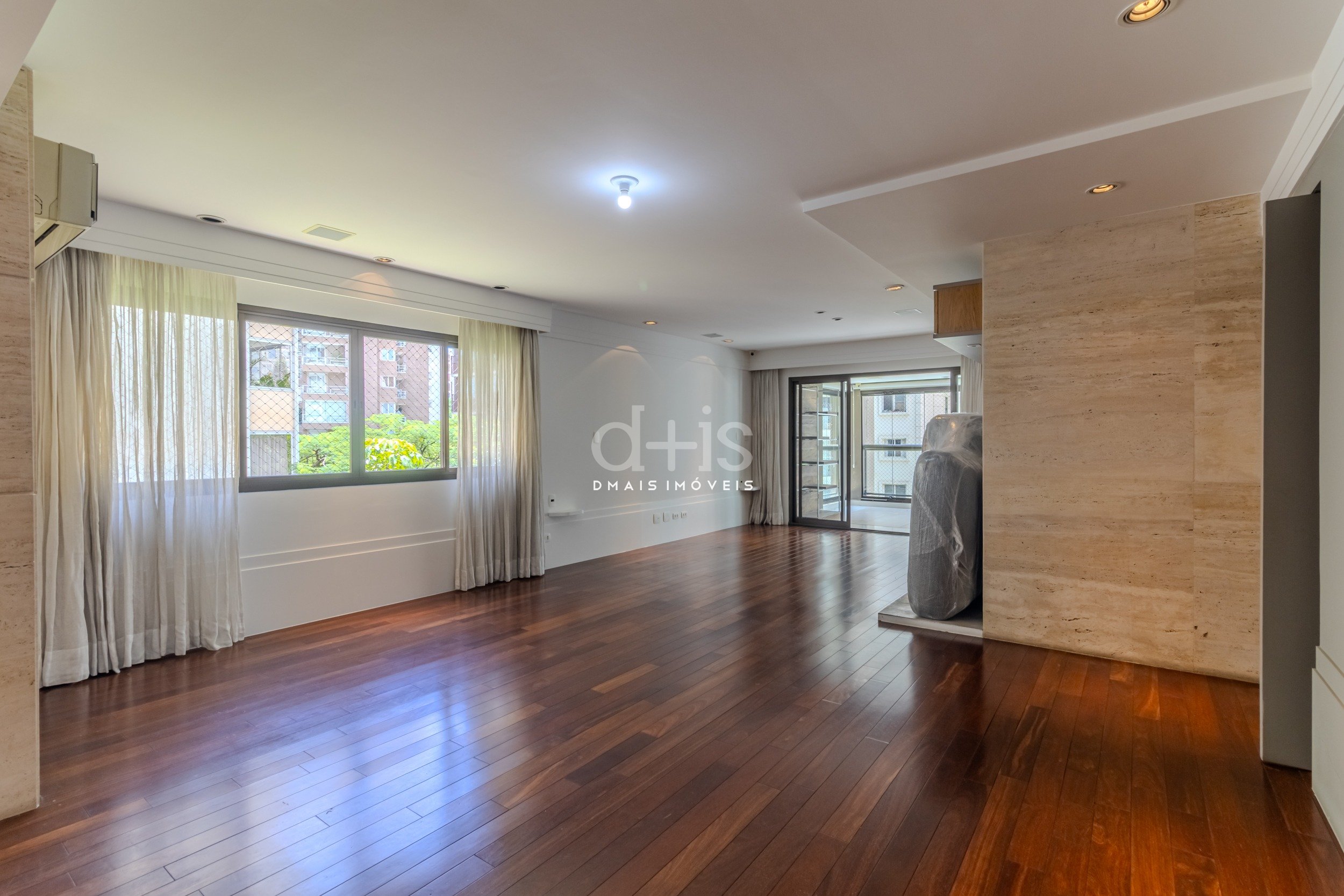 Apartamento Reformado 227m� e 3 Su�tes no Jardins