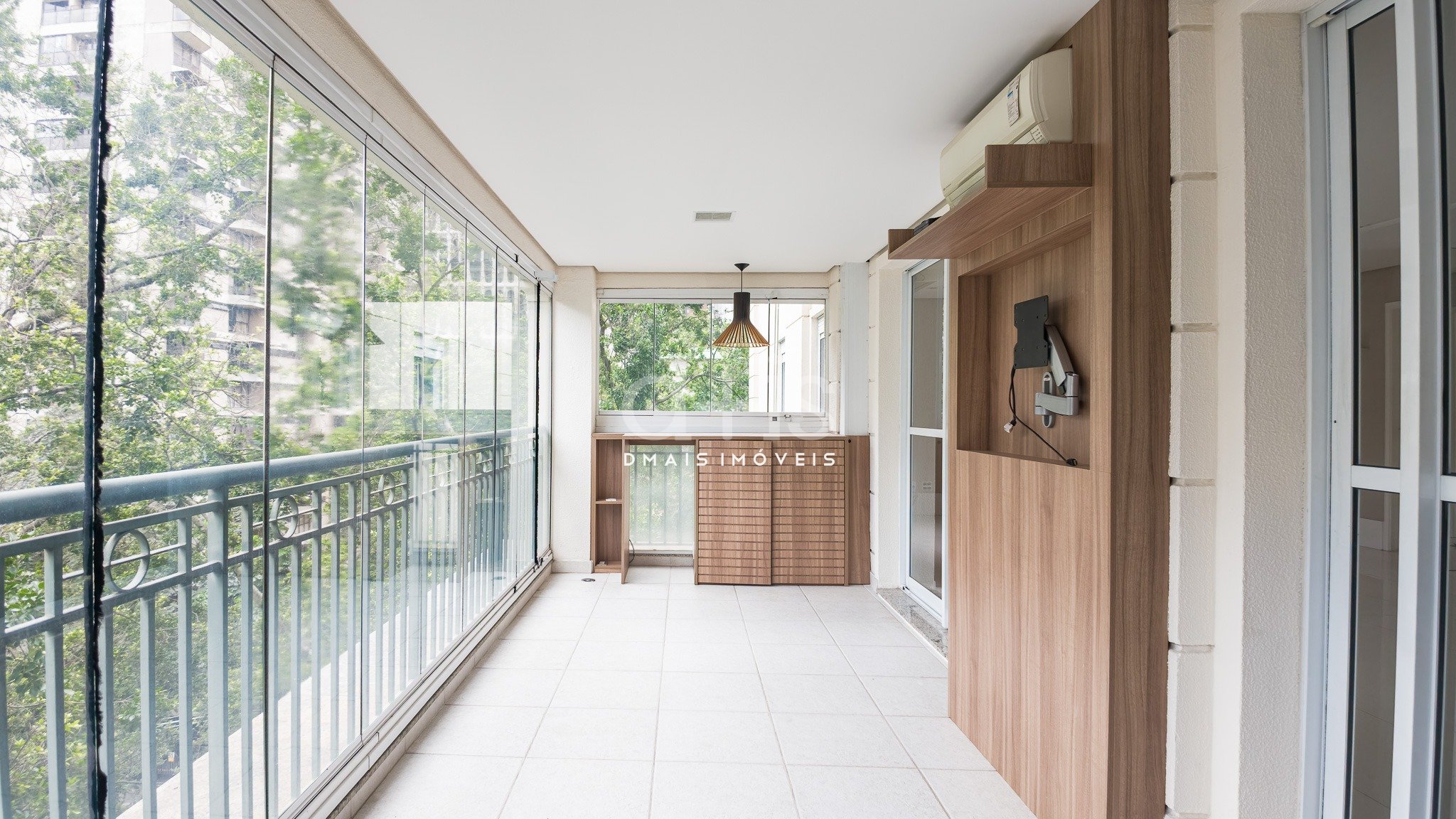 Apartamento de 152 m² com 3 suítes e varanda gourmet no Jardim Paulista Apartamento de 152 m² com 3 suítes e varanda gourmet no Jardim Paulista