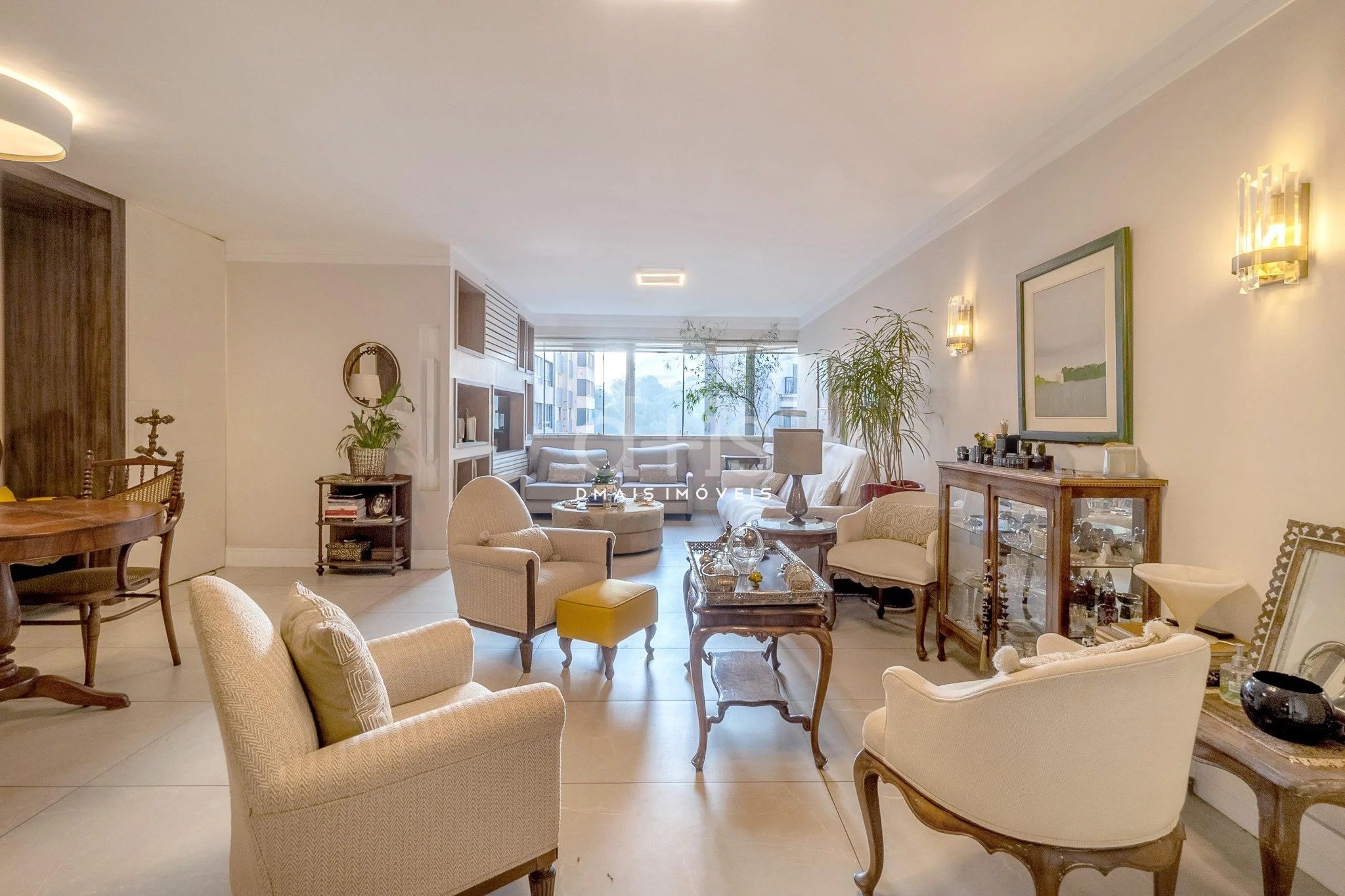 Apartamento de 172 m� � venda na parte plana do Jardins