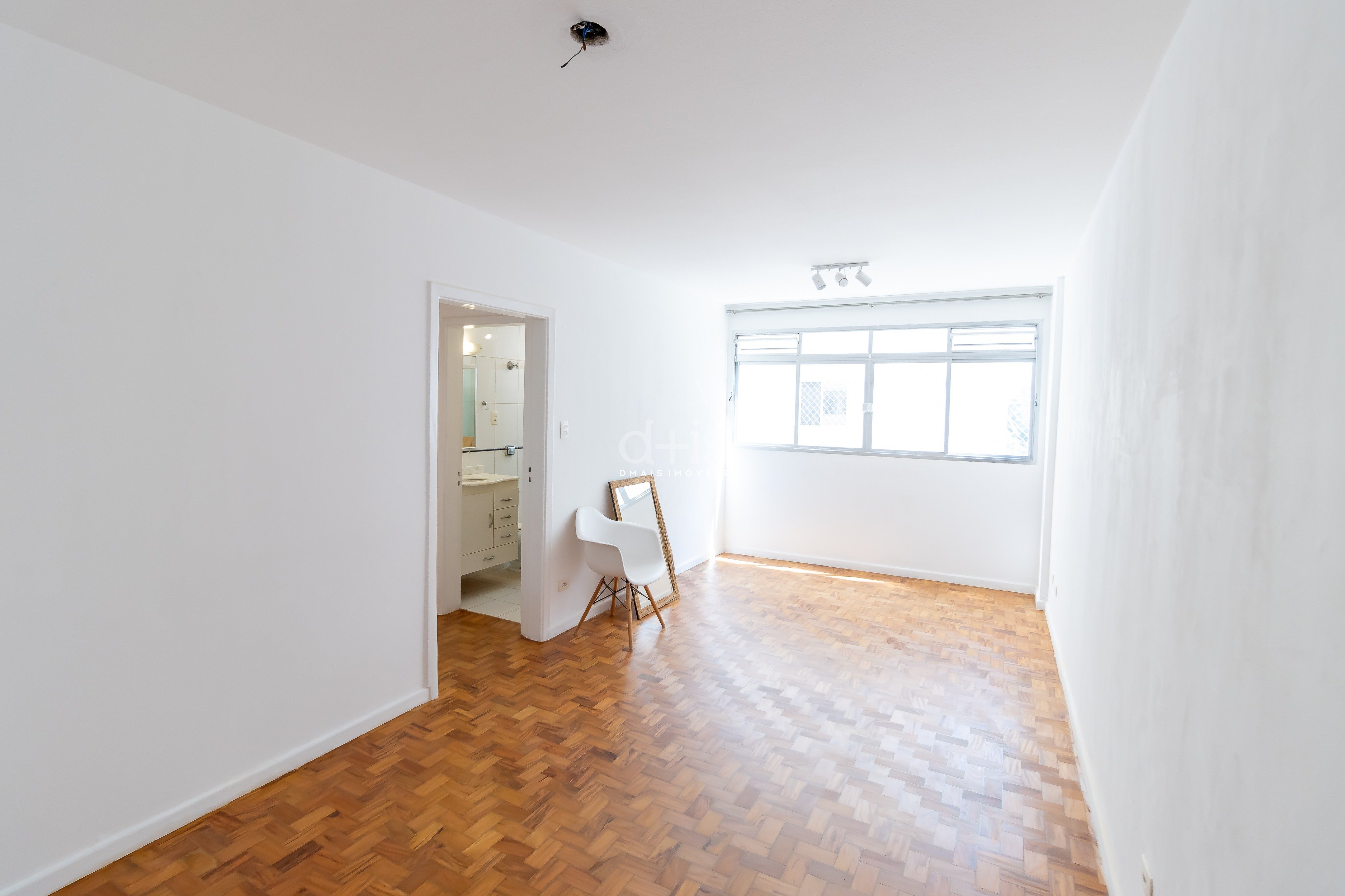 Apartamento iluminado na parte plana do Jardim Paulista, próximo ao Parque Ibirapuera Apartamento iluminado na parte plana do Jardim Paulista, próximo ao Parque Ibirapuera